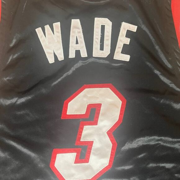 Vintage Miami Heat Dwayne Wade #3 Adidas Basketball Jersey Size 54 Stitched - Picture 4 of 12